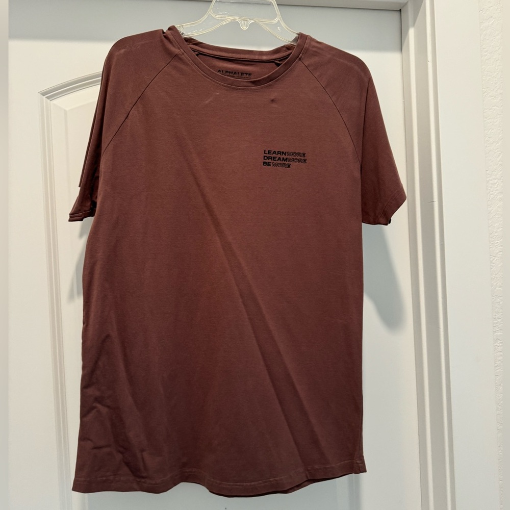 Large Alphalete shirt brown
